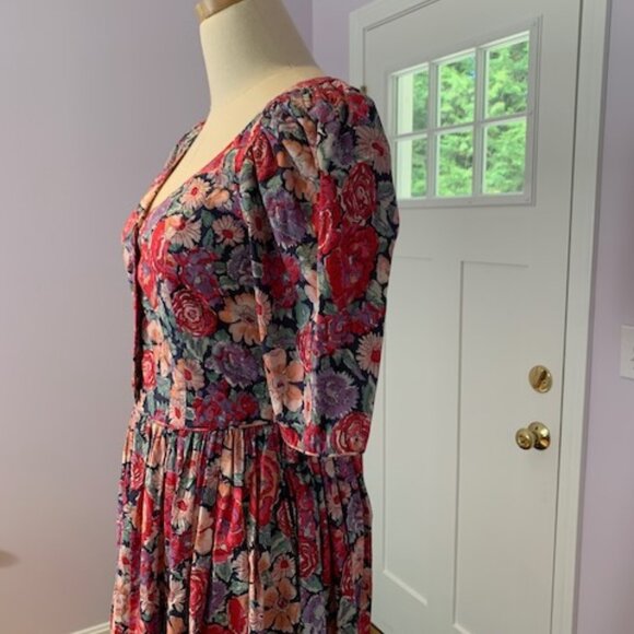 Vintage Laura Ashley scoop neck red floral dress US 10 - Picture 7 of 8